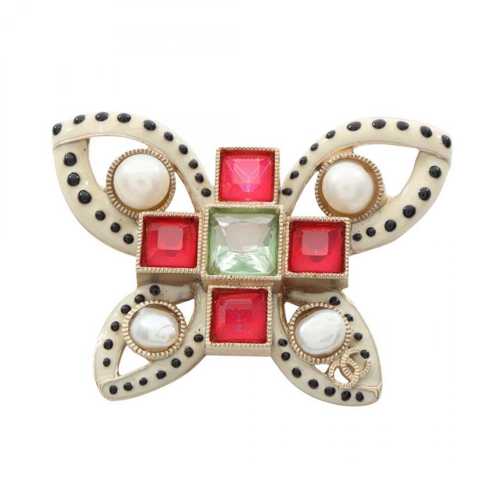 CHANEL Red Pearl Logo Brooch